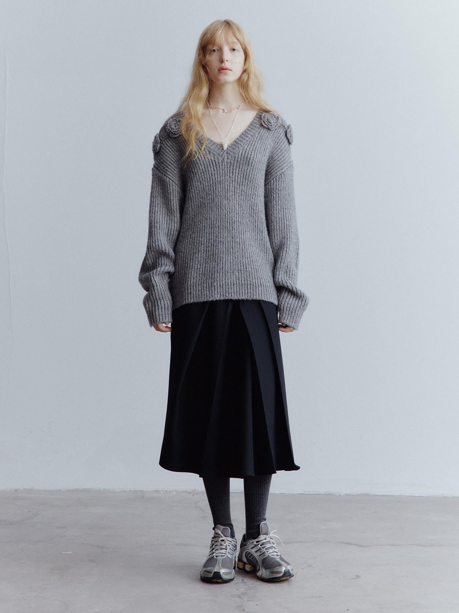 FUSSED Elegant Loose 3D Detail V-ceck Women Casual Mist Gray Midlength Sweater