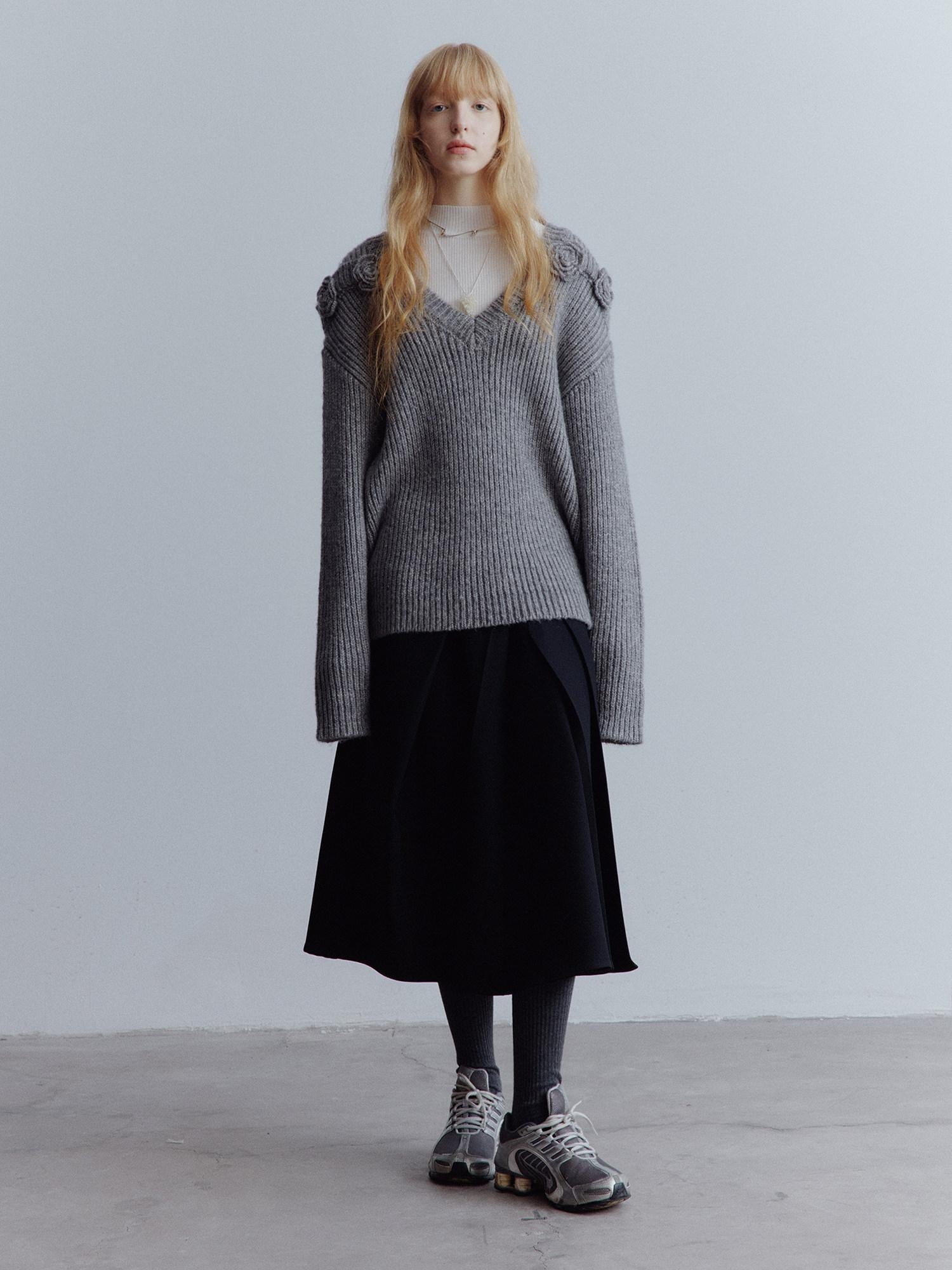 FUSSED Elegant Loose 3D Detail V-ceck Women Casual Mist Gray Midlength Sweater