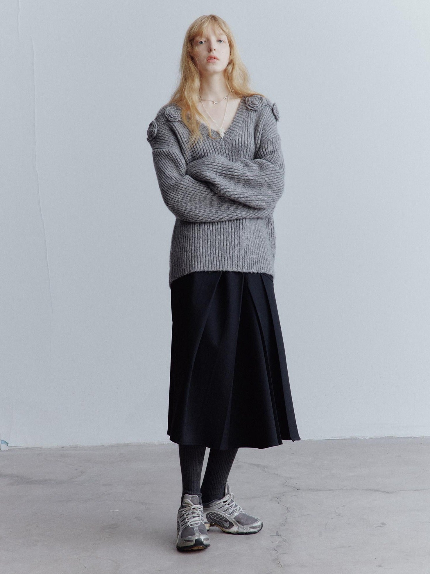 FUSSED Elegant Loose 3D Detail V-ceck Women Casual Mist Gray Midlength Sweater