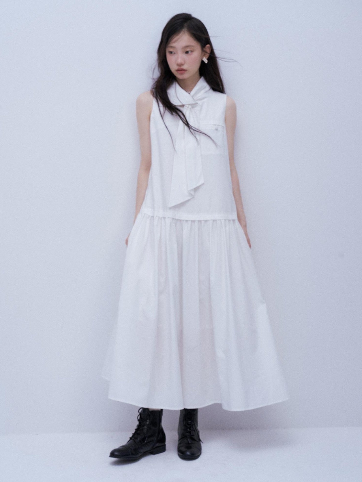FUSSED Envelope White Scarf Collar Ruching Women&