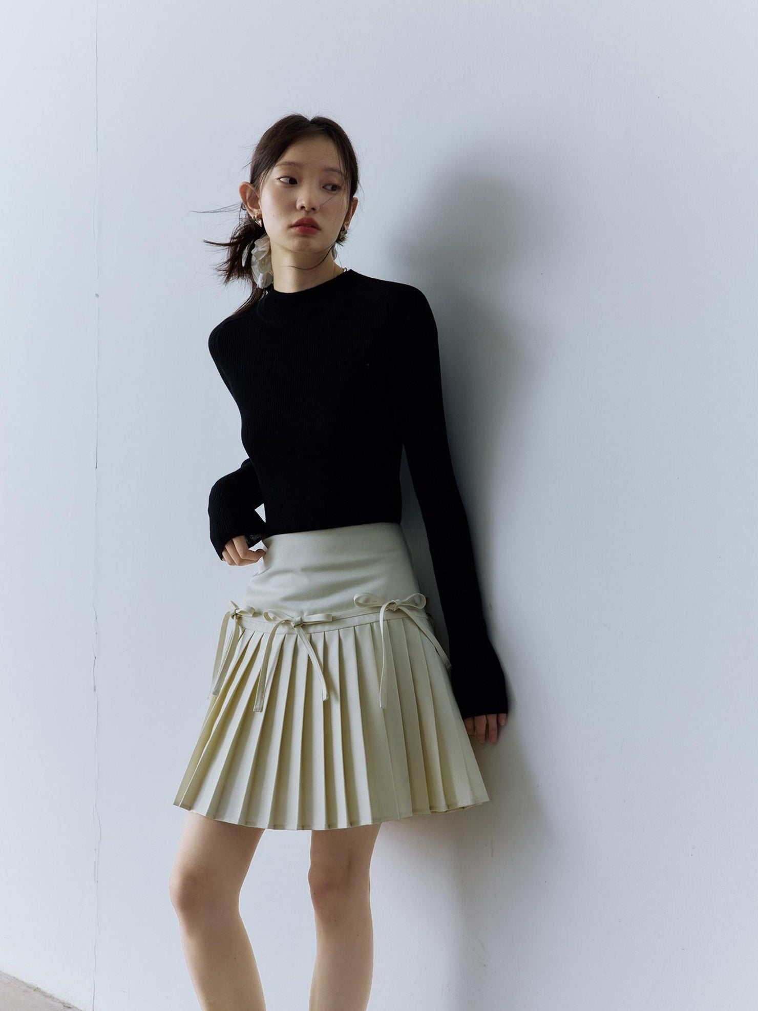 FUSSED High Waist Pleated Preppy Side Zipper 3D Bow Off White Mini Skirt