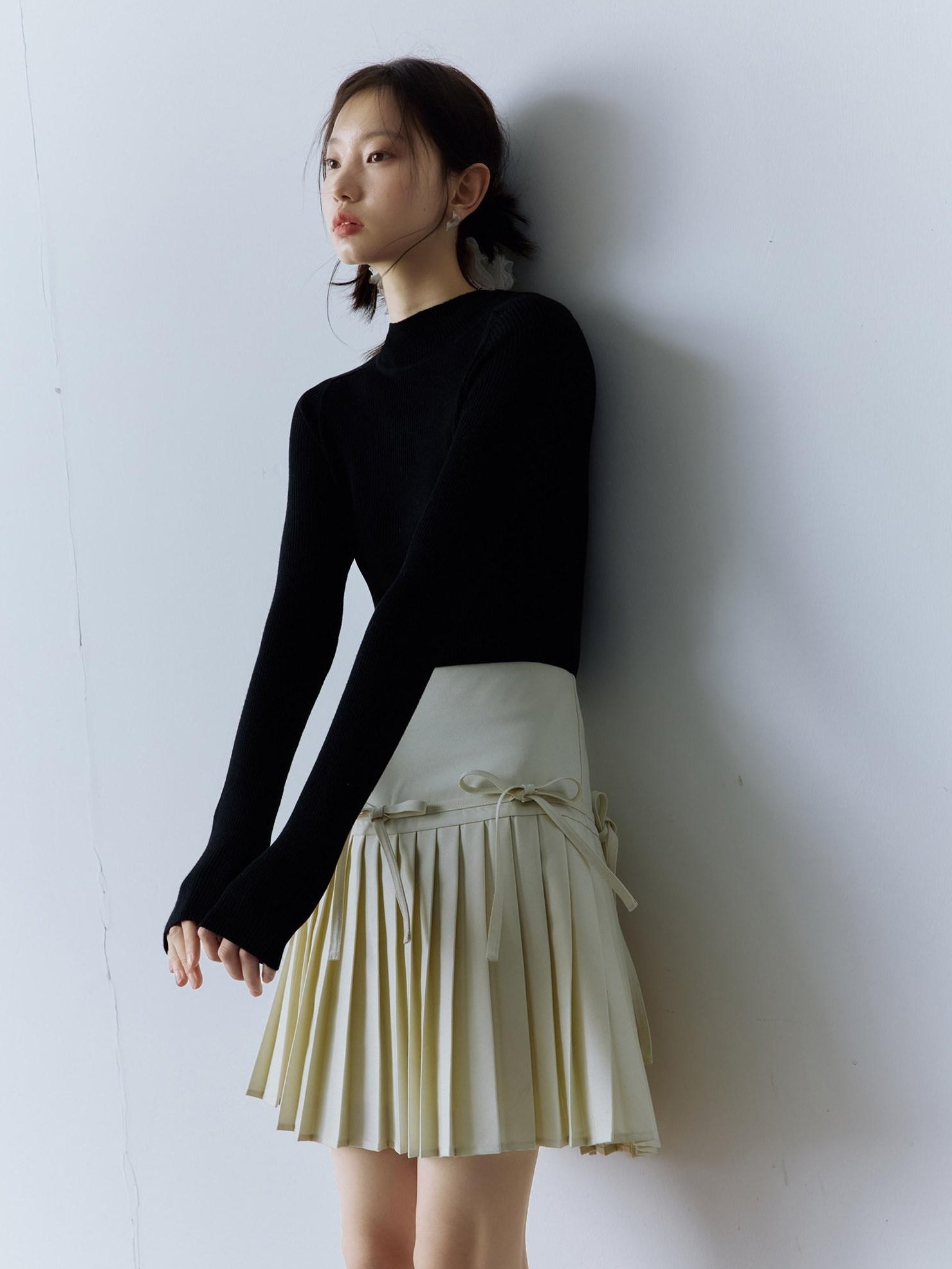 FUSSED High Waist Pleated Preppy Side Zipper 3D Bow Off White Mini Skirt