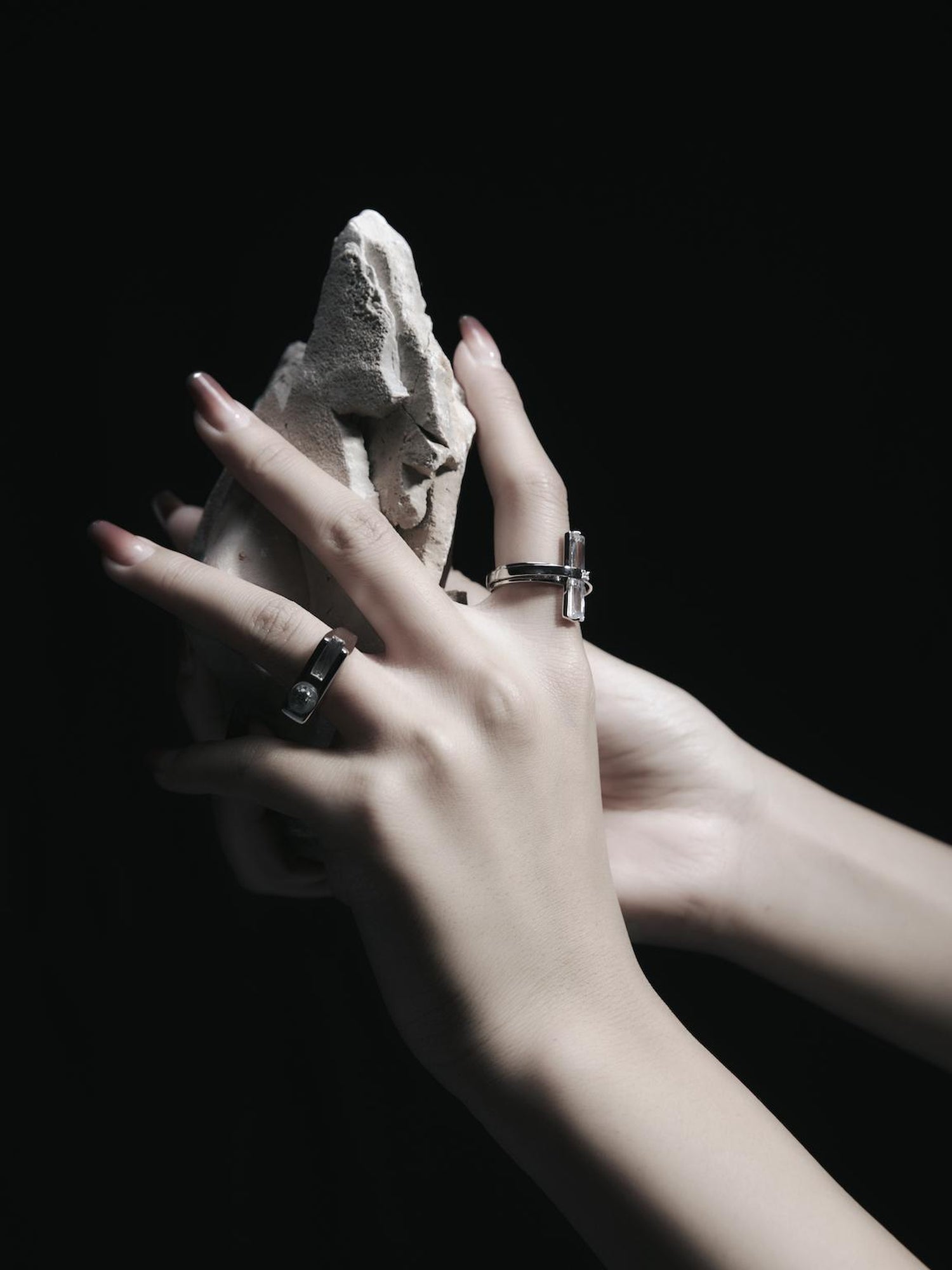 FUSSED Interface Transparent Crystal Ring V-Neck T-Shirt Long-Sleeve