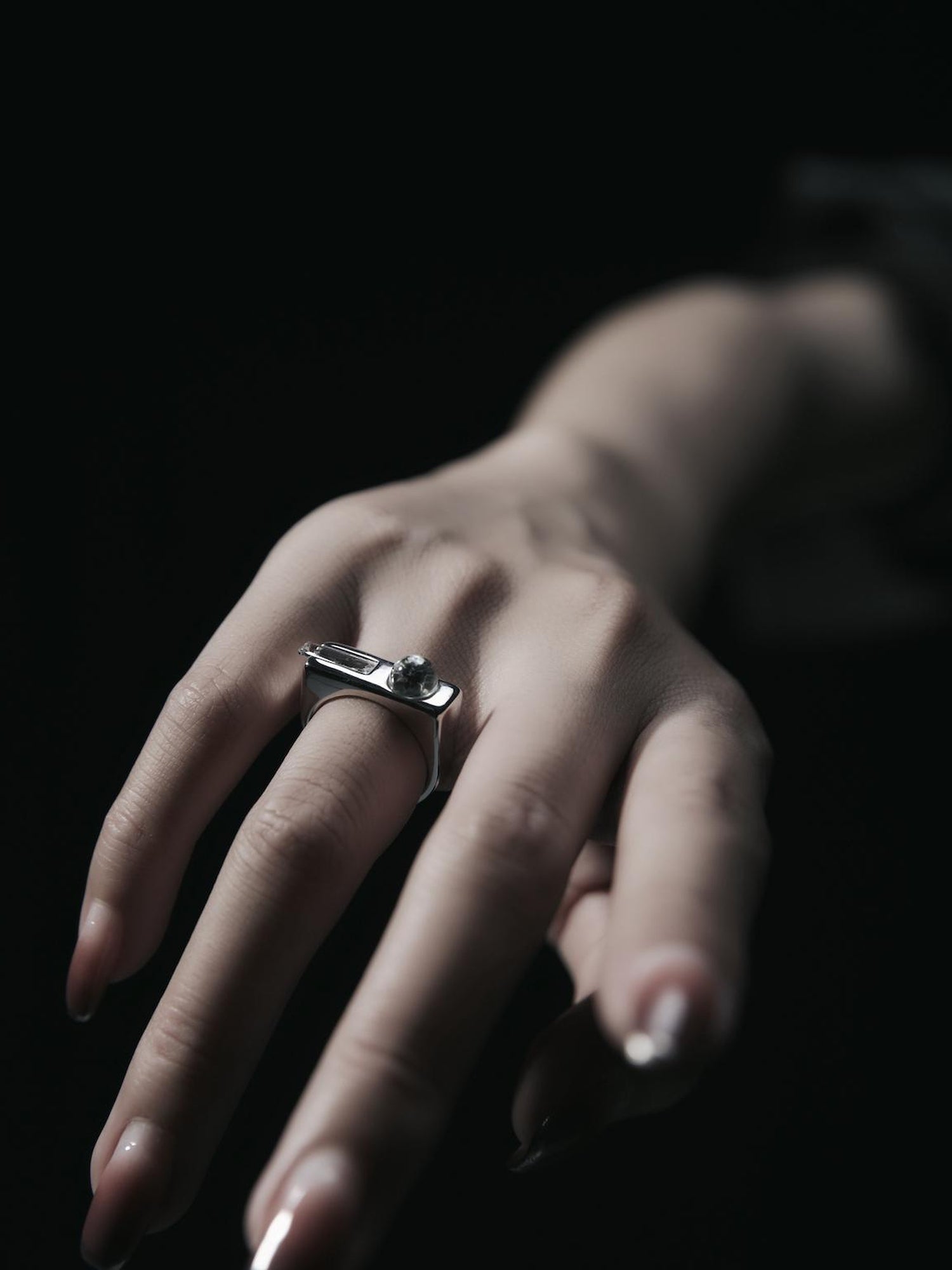 FUSSED Interface Transparent Crystal Ring V-Neck T-Shirt Long-Sleeve