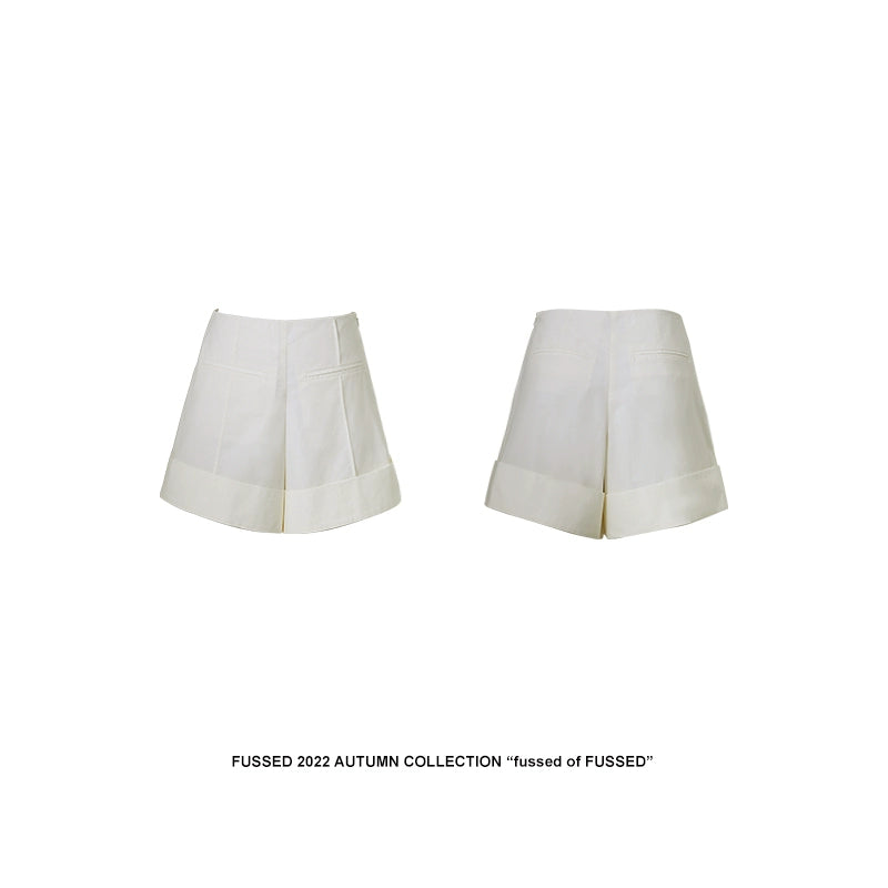 FUSSED_Ivory_Cotton_Wide_Leg_Shorts_With_Pleats_And_Cuffed_Hem_MISSTT