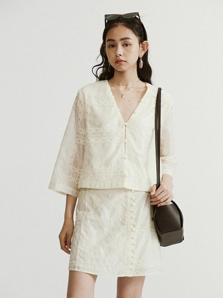FUSSED Ivory Floral Embroidered French Embossed Women&