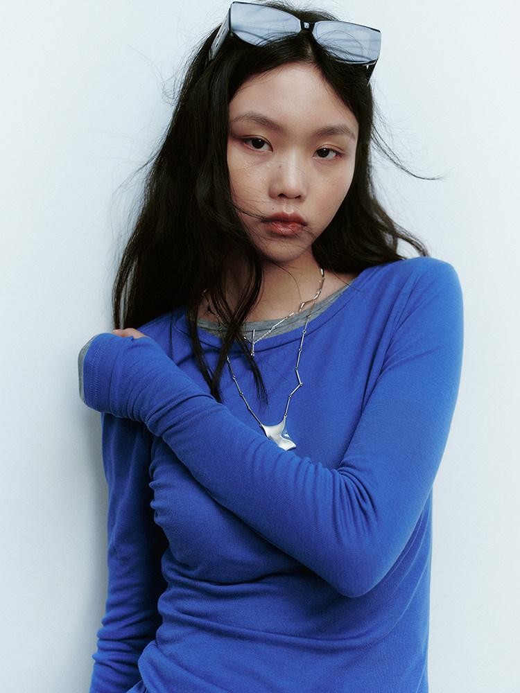 FUSSED Klein Blue Clean Fit Slim Crewneck Women&