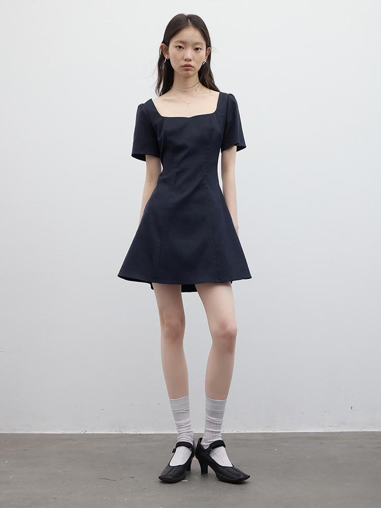 FUSSED Linen Blue Heart Neck Flared Sleeve Midi Dress