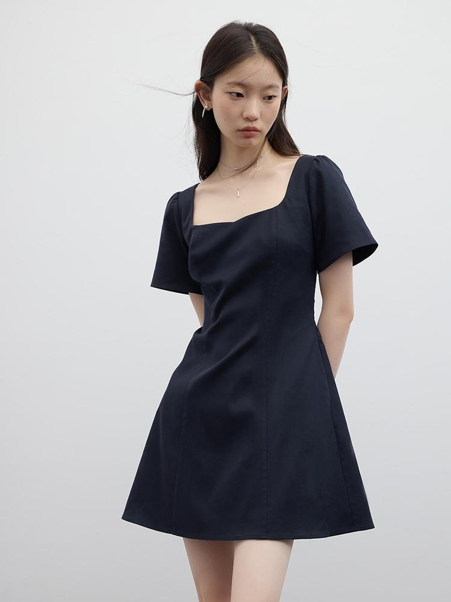 FUSSED Linen Blue Heart Neck Flared Sleeve Midi Dress