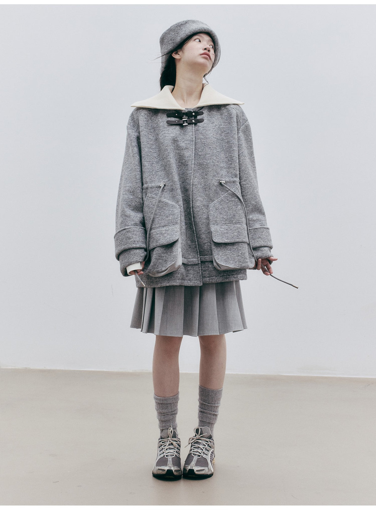 FUSSED_Loose_Fit_Patch_Pocket_Fur_Collar_Women&
