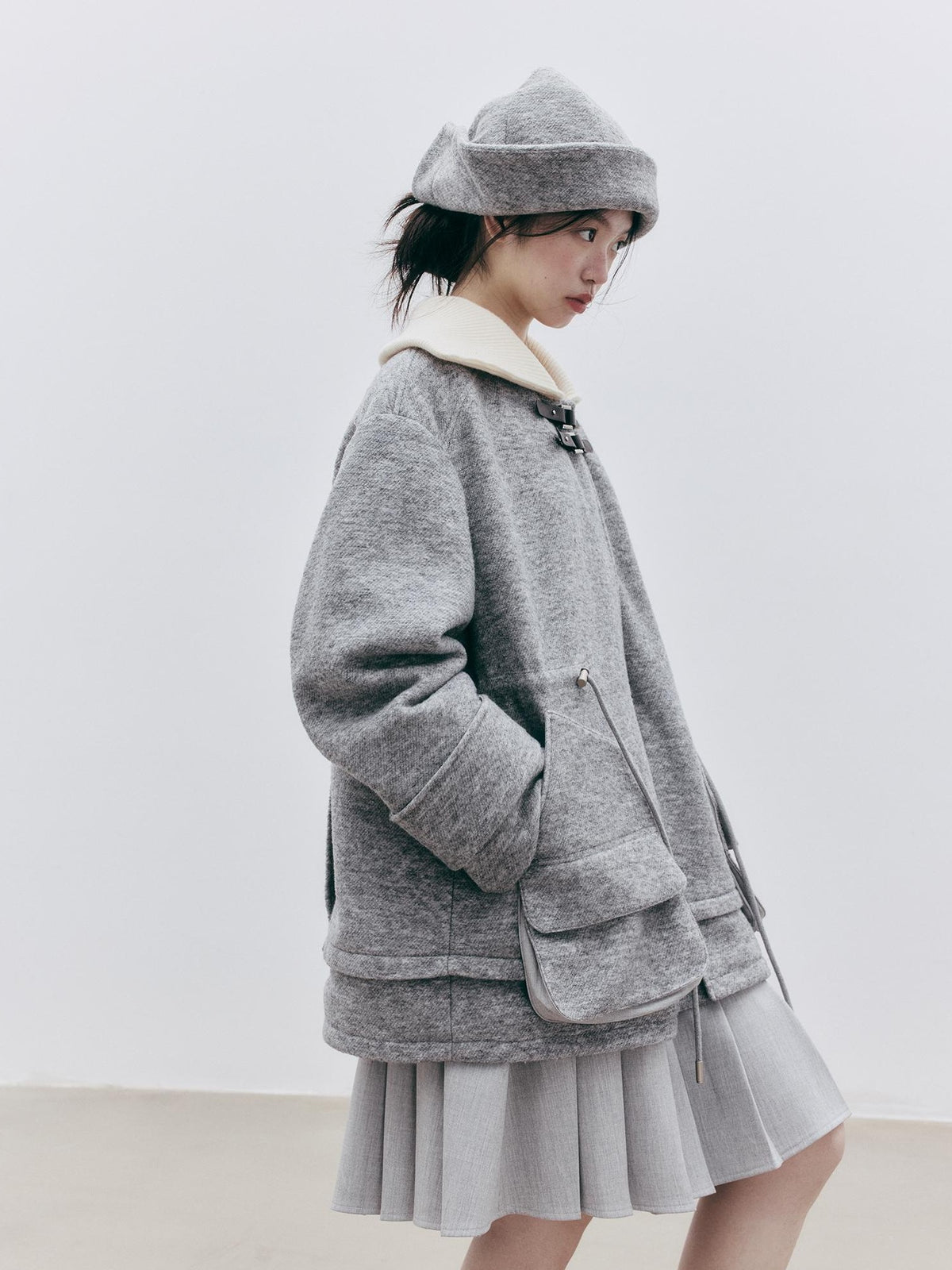 FUSSED Loose Fit Patch Pocket Fur Collar Women&