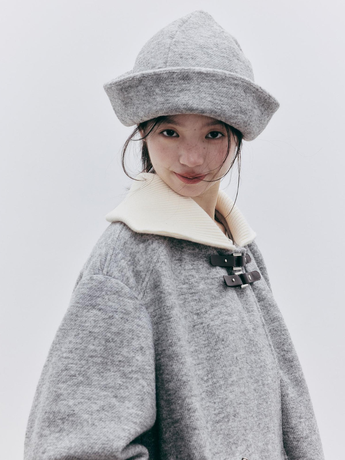 FUSSED Loose Fit Patch Pocket Fur Collar Women&
