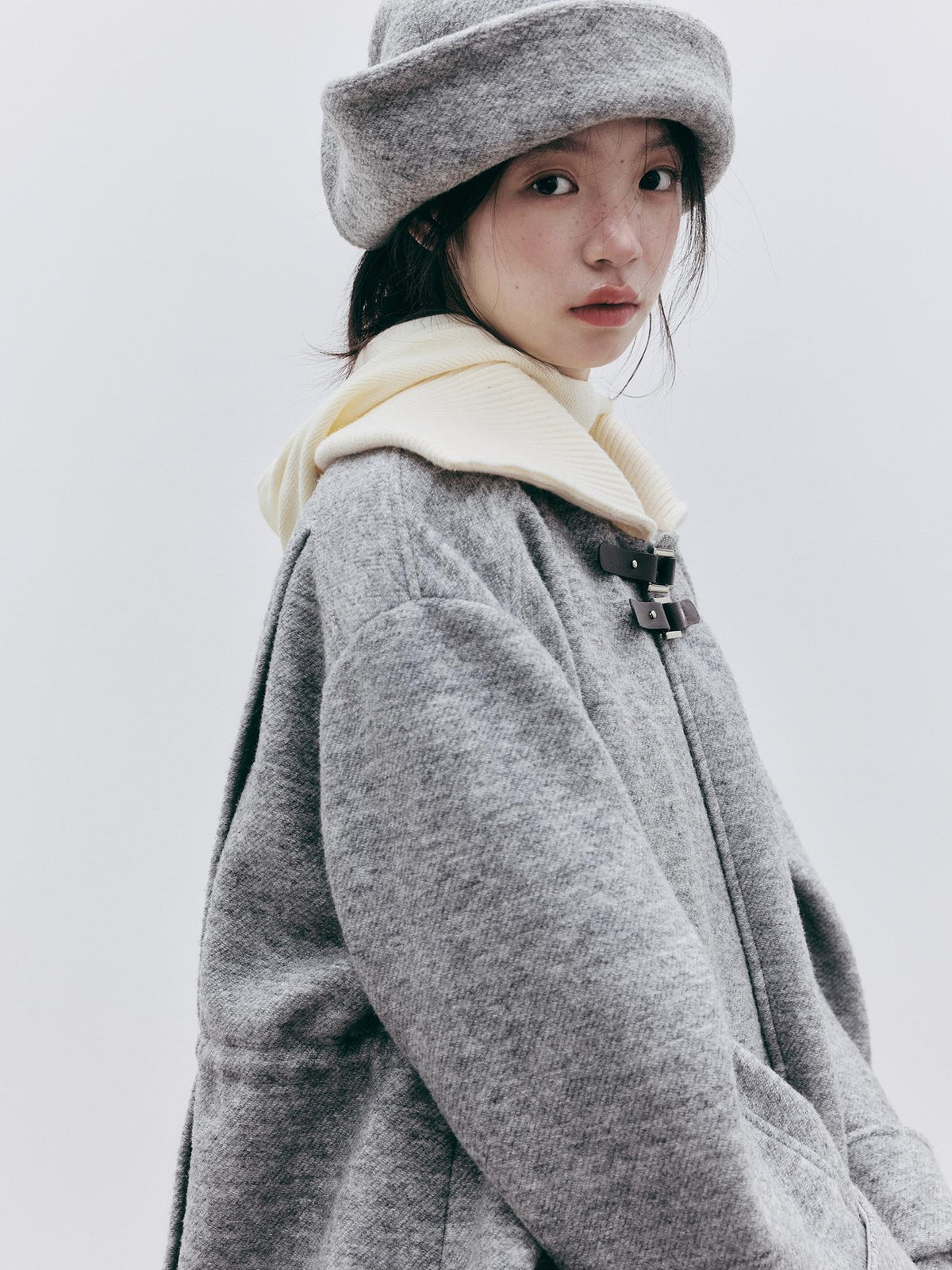 FUSSED Loose Fit Patch Pocket Fur Collar Women&
