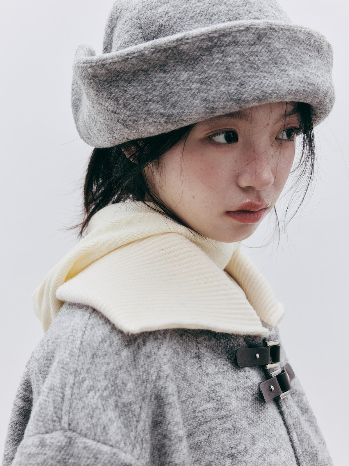 FUSSED Loose Fit Patch Pocket Fur Collar Women&