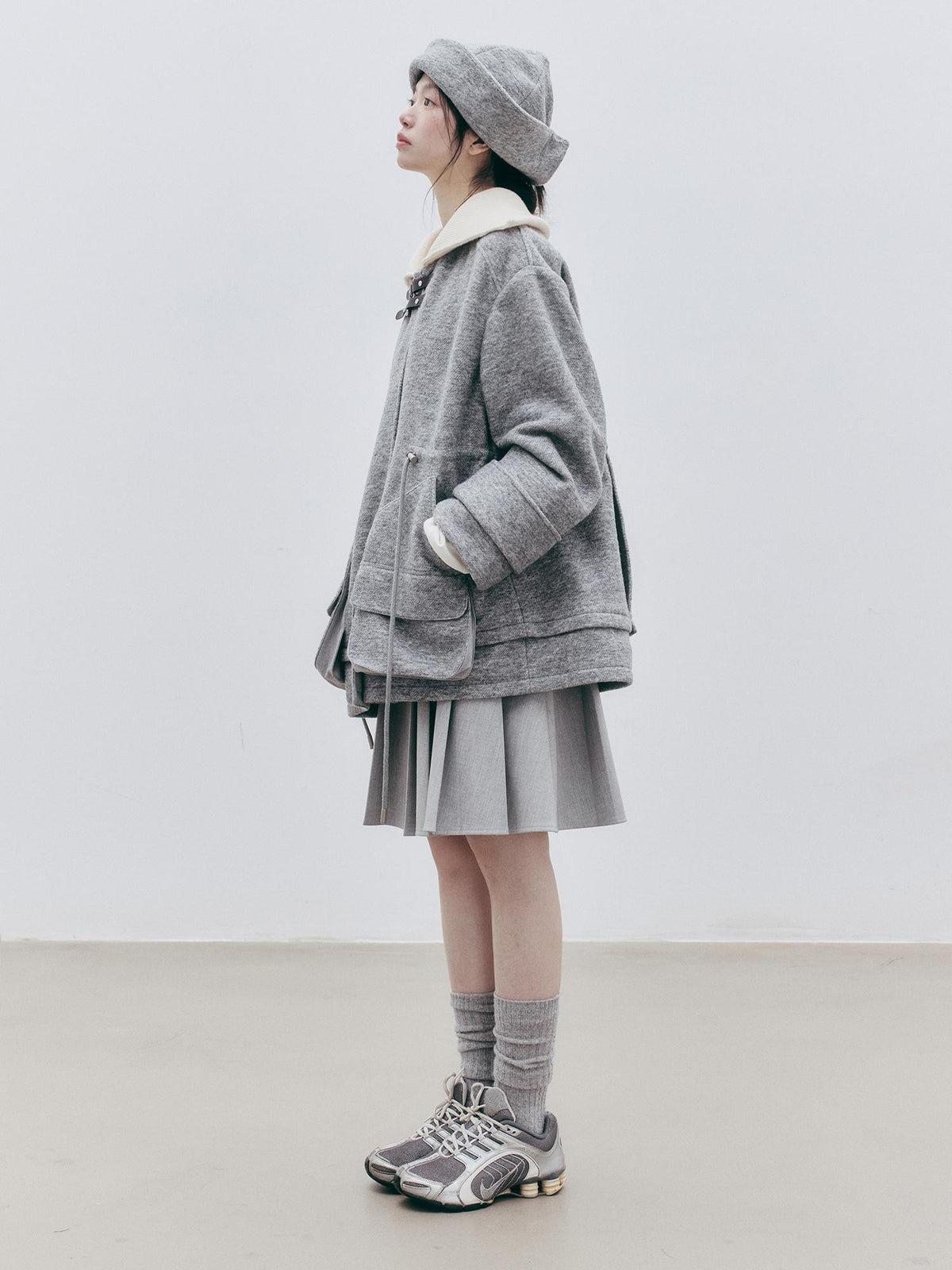 FUSSED Loose Fit Patch Pocket Fur Collar Women&