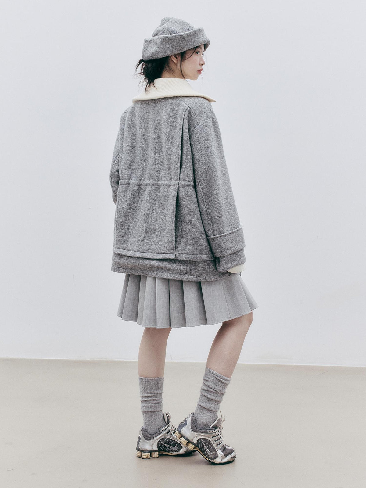 FUSSED Loose Fit Patch Pocket Fur Collar Women&