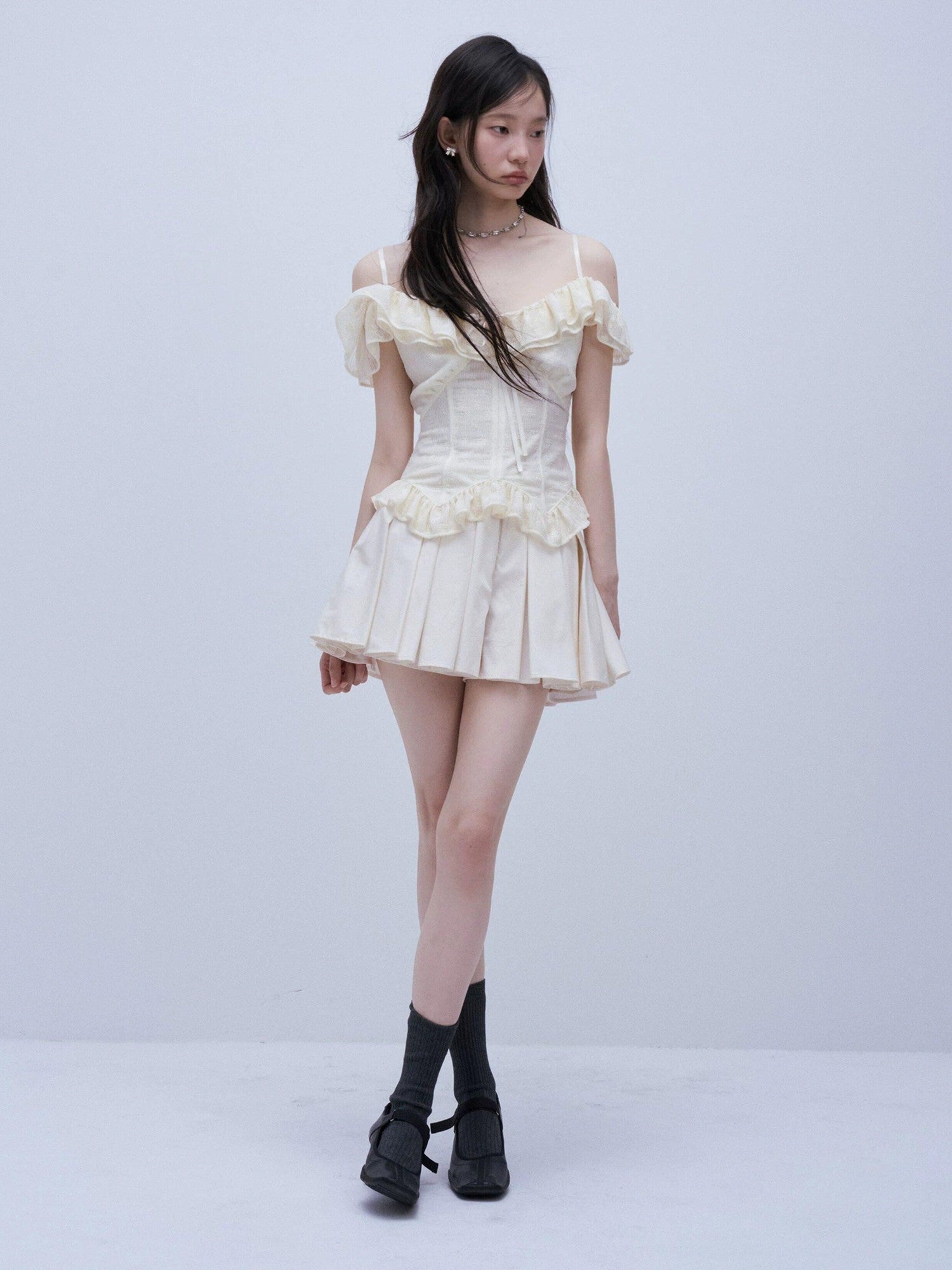 FUSSED Milky Almond Embossed Jacquard V-neck Layered Splice Women&
