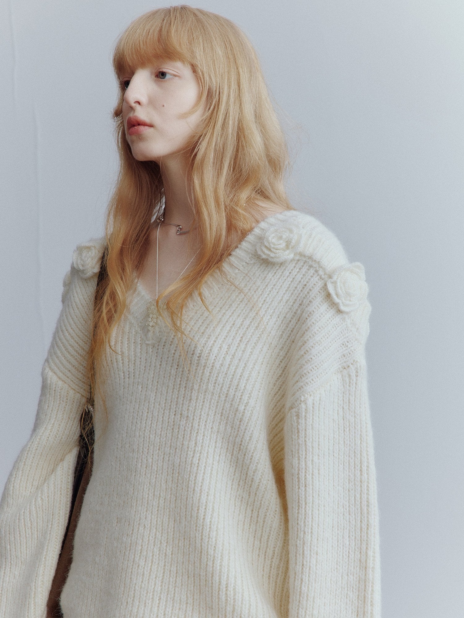 FUSSED_Misty_Snowflake_Hand_Crochet_Floral_V-neck_Women&