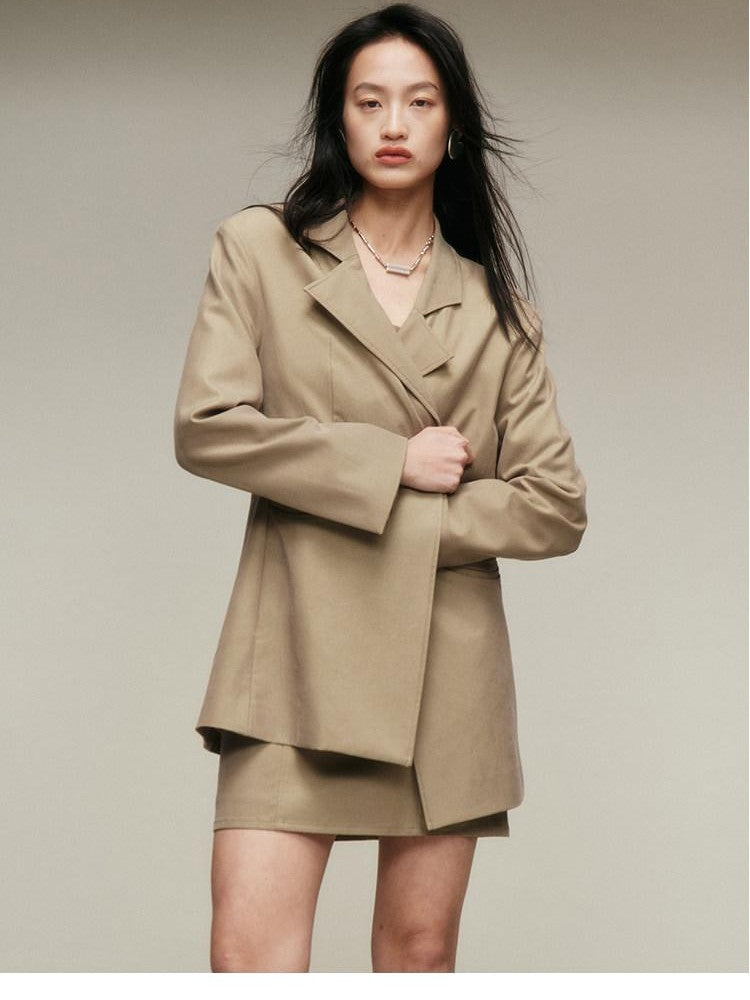 FUSSED Nude Brown Matte Finish Wide Shoulder Single Button Women&