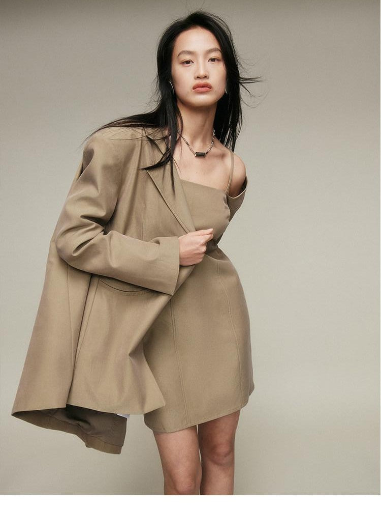 FUSSED Nude Brown Matte Finish Wide Shoulder Single Button Women&