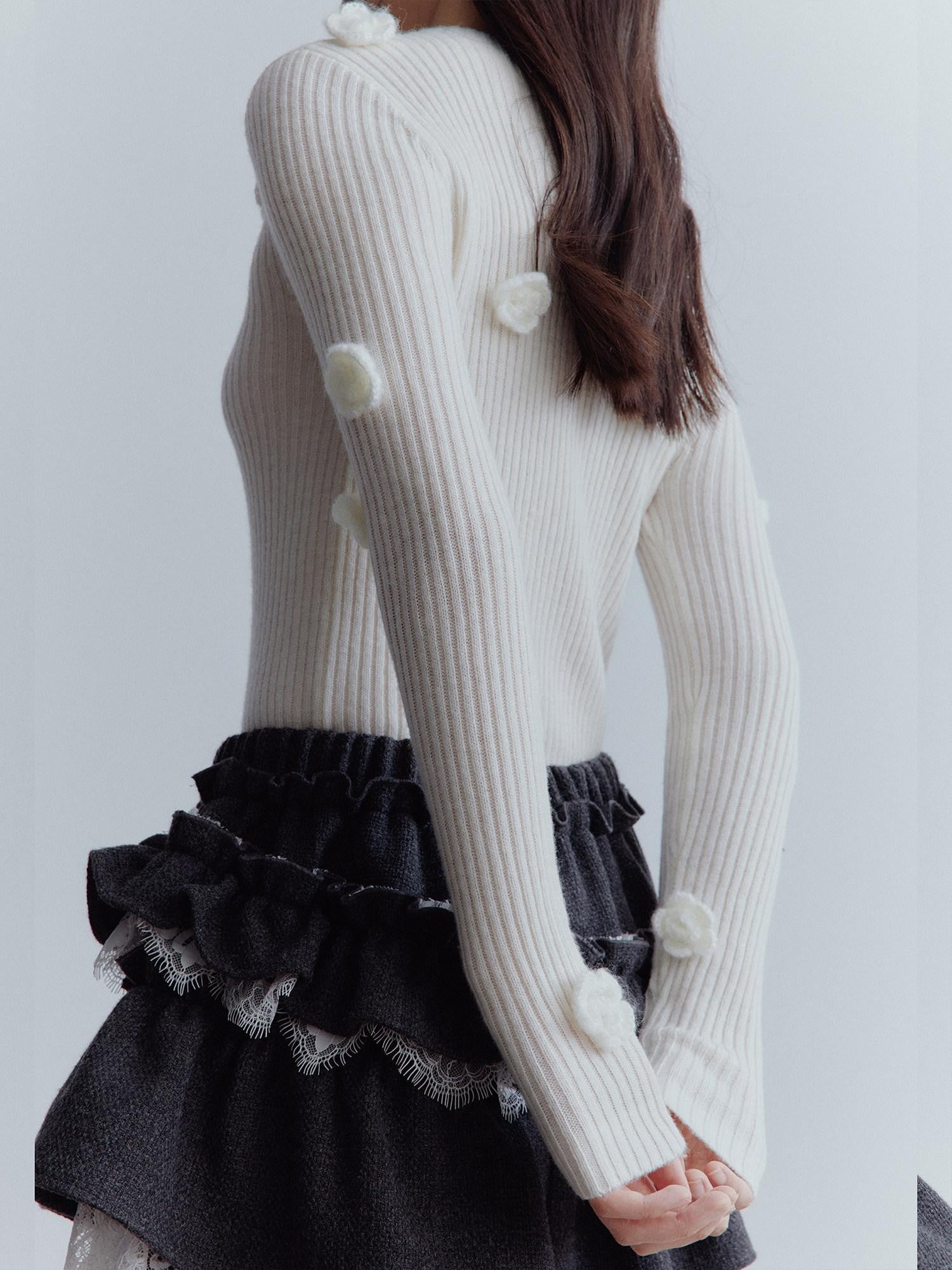 FUSSED Plush Snowflake Hand Crochet Women&
