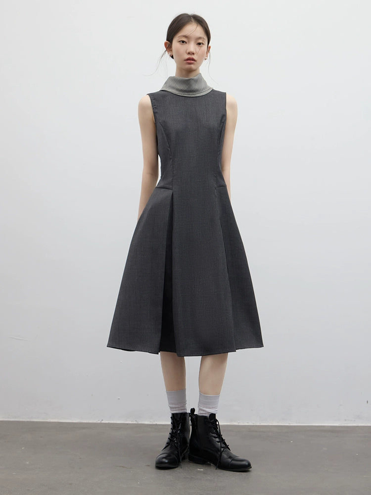 FUSSED_Refined_Gray_Slim_Fit_Pleated_Reversible_Waistcoat_Dress_MISSTT