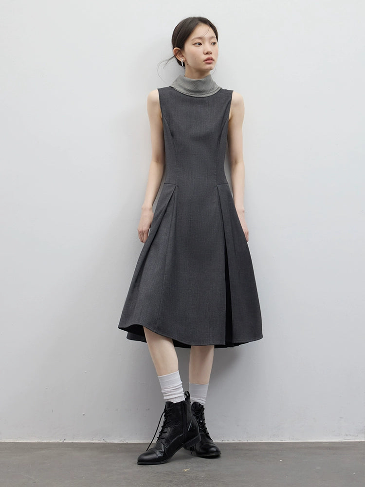 FUSSED_Refined_Gray_Slim_Fit_Pleated_Reversible_Waistcoat_Dress_MISSTT