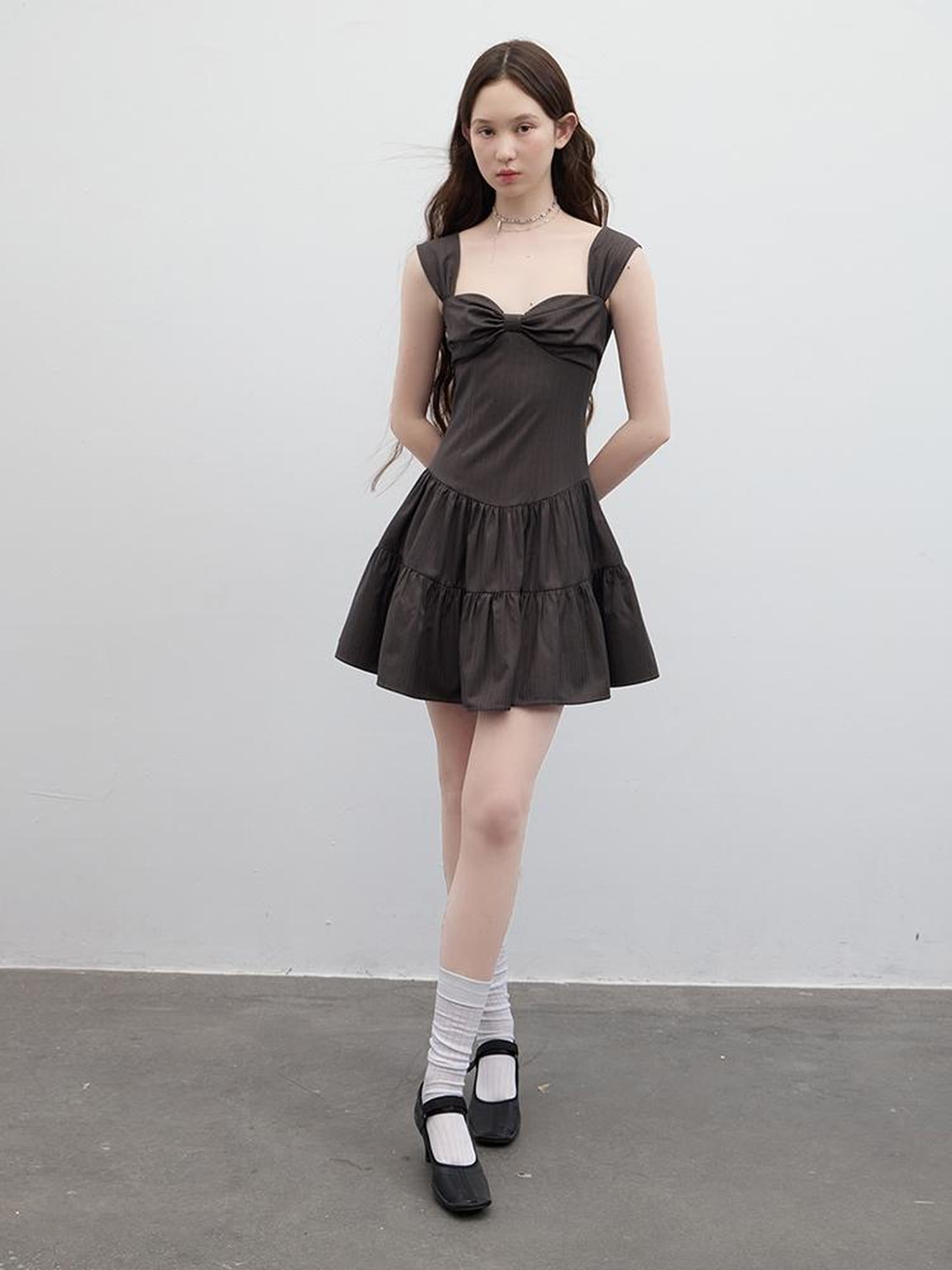 FUSSED Retro Ballroom Bow Bust Brown Tiered Dress V-Neck T-Shirt Long-Sleeve