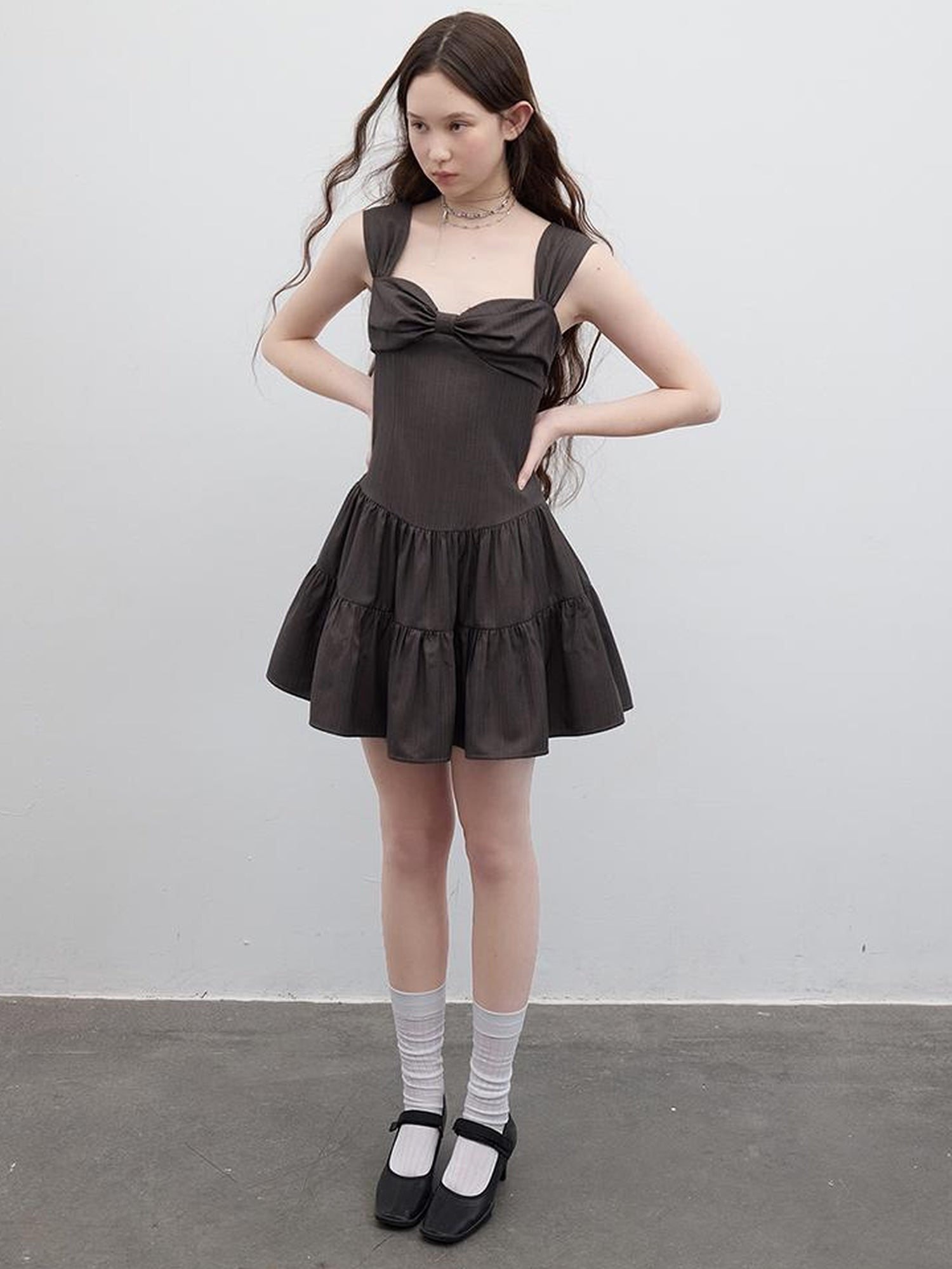 FUSSED Retro Ballroom Bow Bust Brown Tiered Dress V-Neck T-Shirt Long-Sleeve