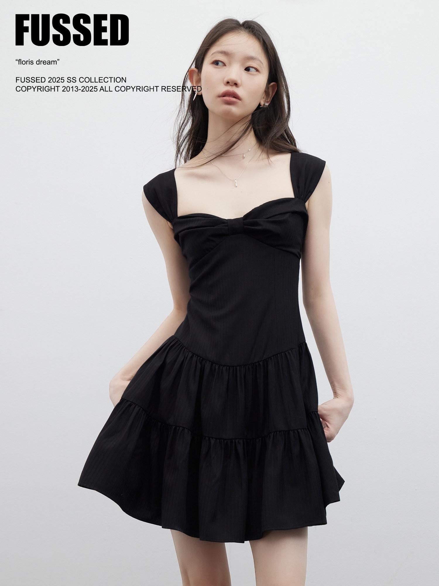 FUSSED Retro Ballroom Bow Chest Tiered A Line Women&