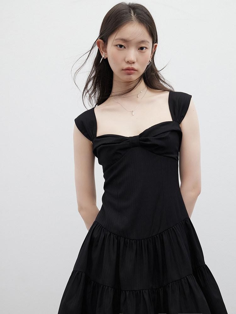 FUSSED Retro Ballroom Bow Chest Tiered A Line Women&