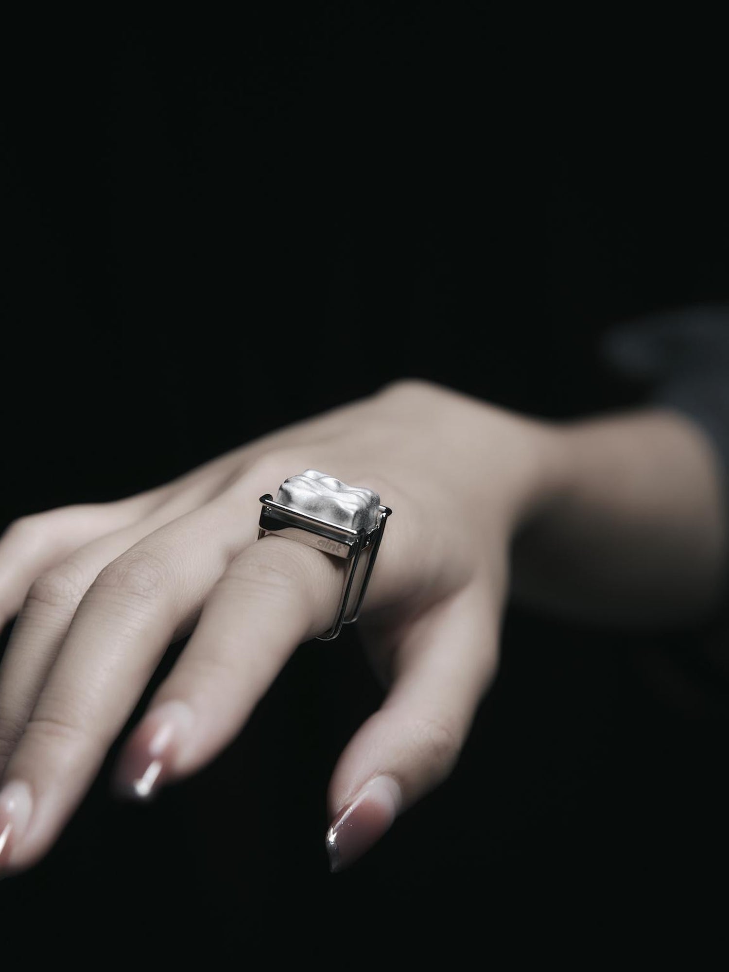 FUSSED Silver Oven Matte Square Ring