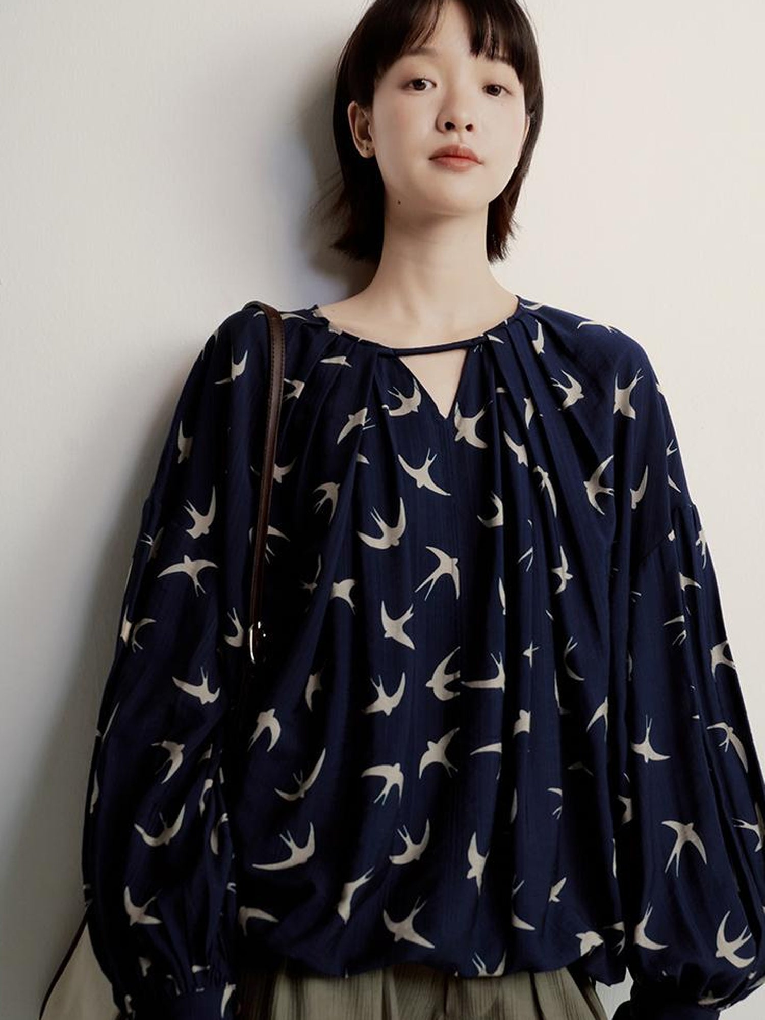 FUSSED Song Of The Sleepwalking Bird Heavy Pleats Print Dark Blue Resort Top