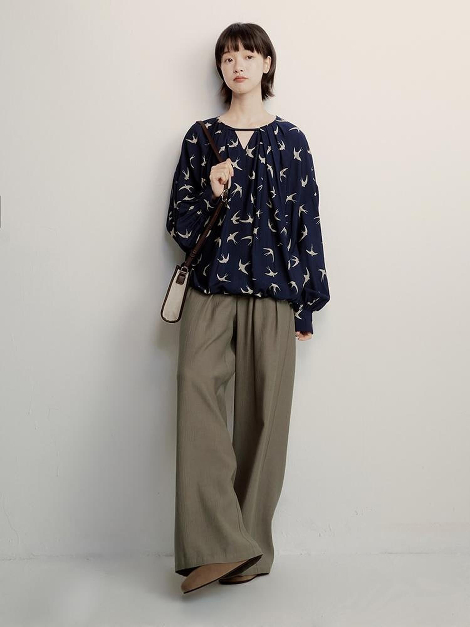 FUSSED Song Of The Sleepwalking Bird Heavy Pleats Print Dark Blue Resort Top