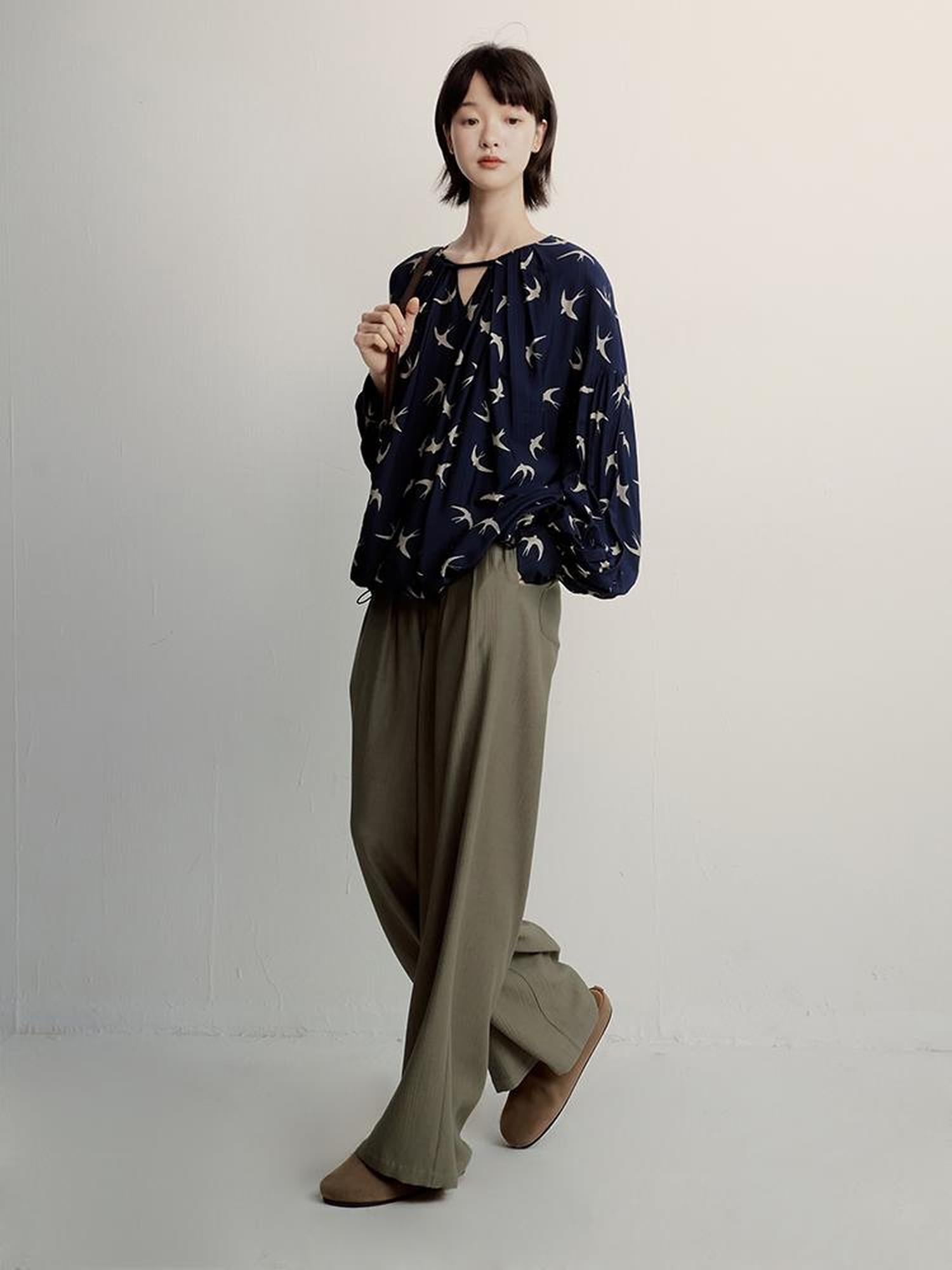 FUSSED Song Of The Sleepwalking Bird Heavy Pleats Print Dark Blue Resort Top