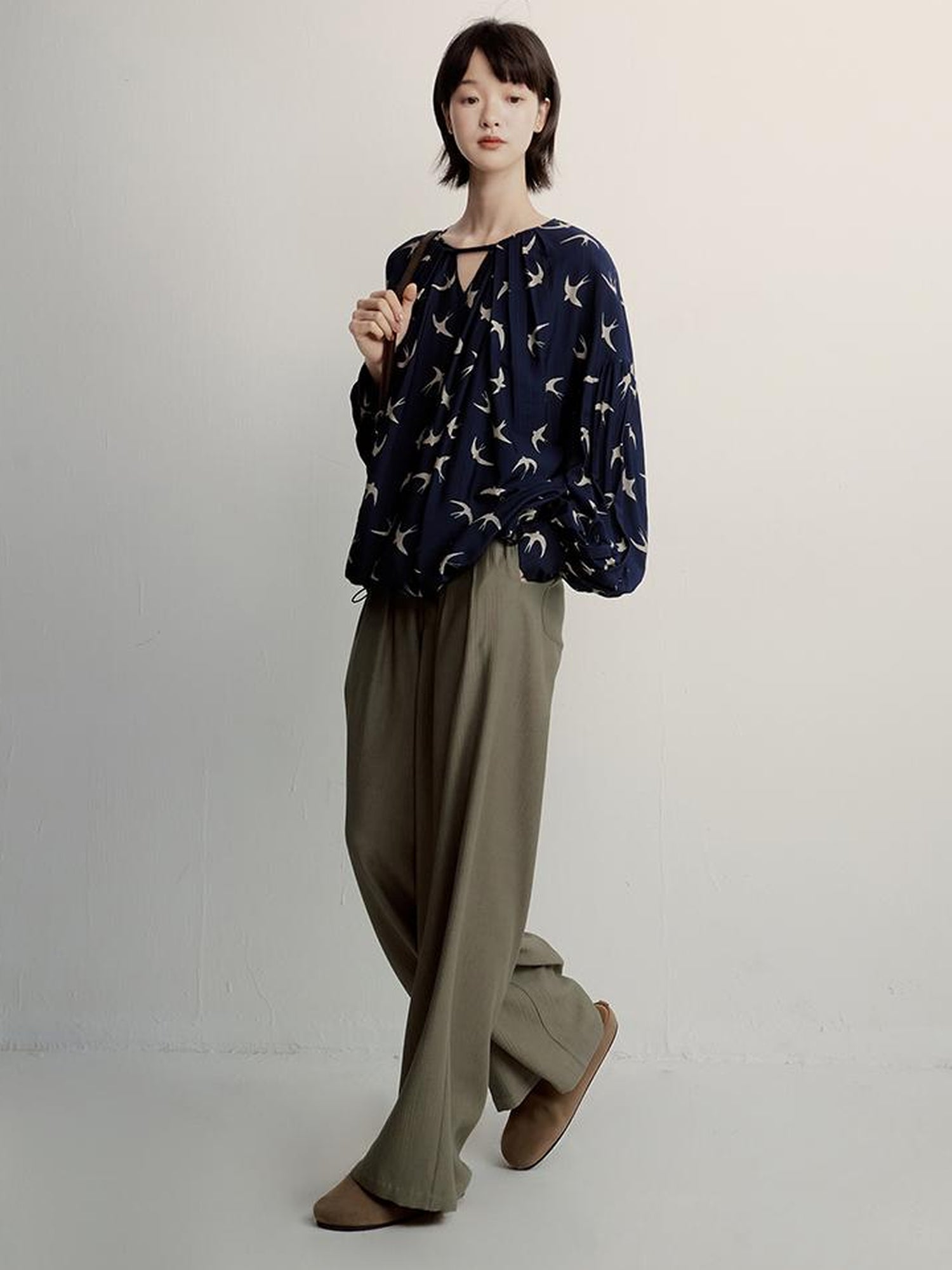 FUSSED Song Of The Sleepwalking Bird Heavy Pleats Print Dark Blue Resort Top