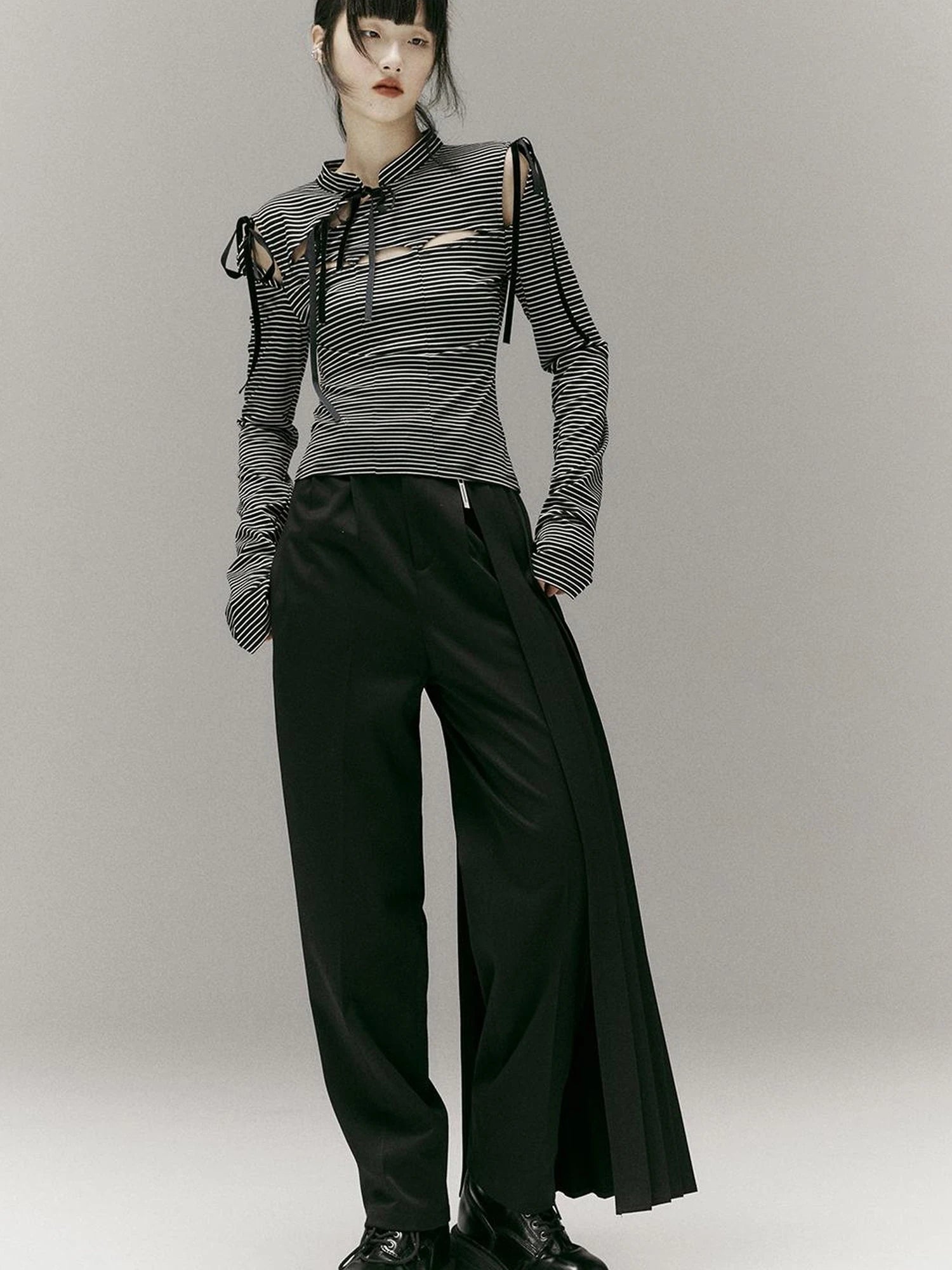 Stripped Split Top With Qipao Collar And Cut Out Detail