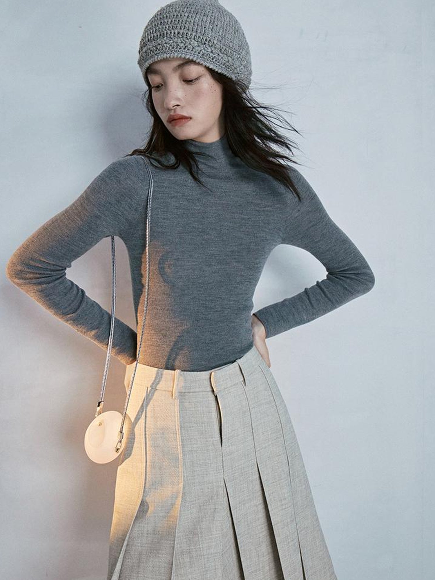 FUSSED Superfine 18g Merino Wool Seamless Layering Knit Top V-neck T-shirt Long Sleeve