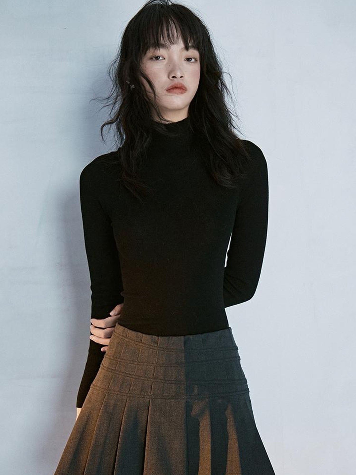 FUSSED Superfine 18g Merino Wool Seamless Layering Knit Top V Neck T Shirt Long Sleeve