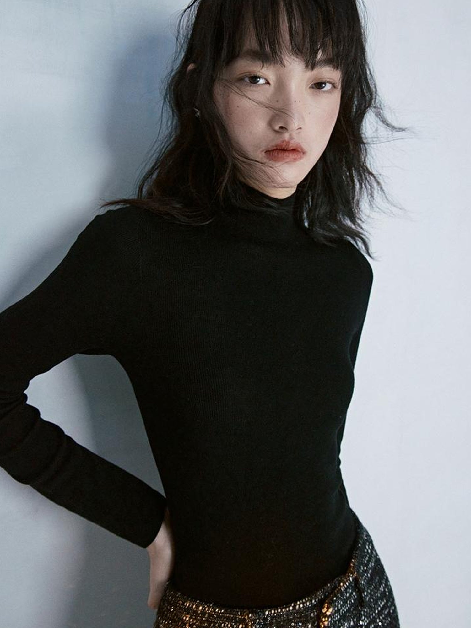 FUSSED Superfine 18g Merino Wool Seamless Layering Knit Top V Neck T Shirt Long Sleeve