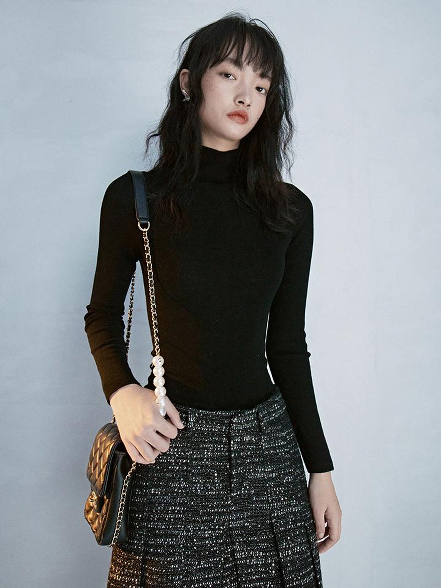 FUSSED Superfine 18g Merino Wool Seamless Layering Knit Top V Neck T Shirt Long Sleeve