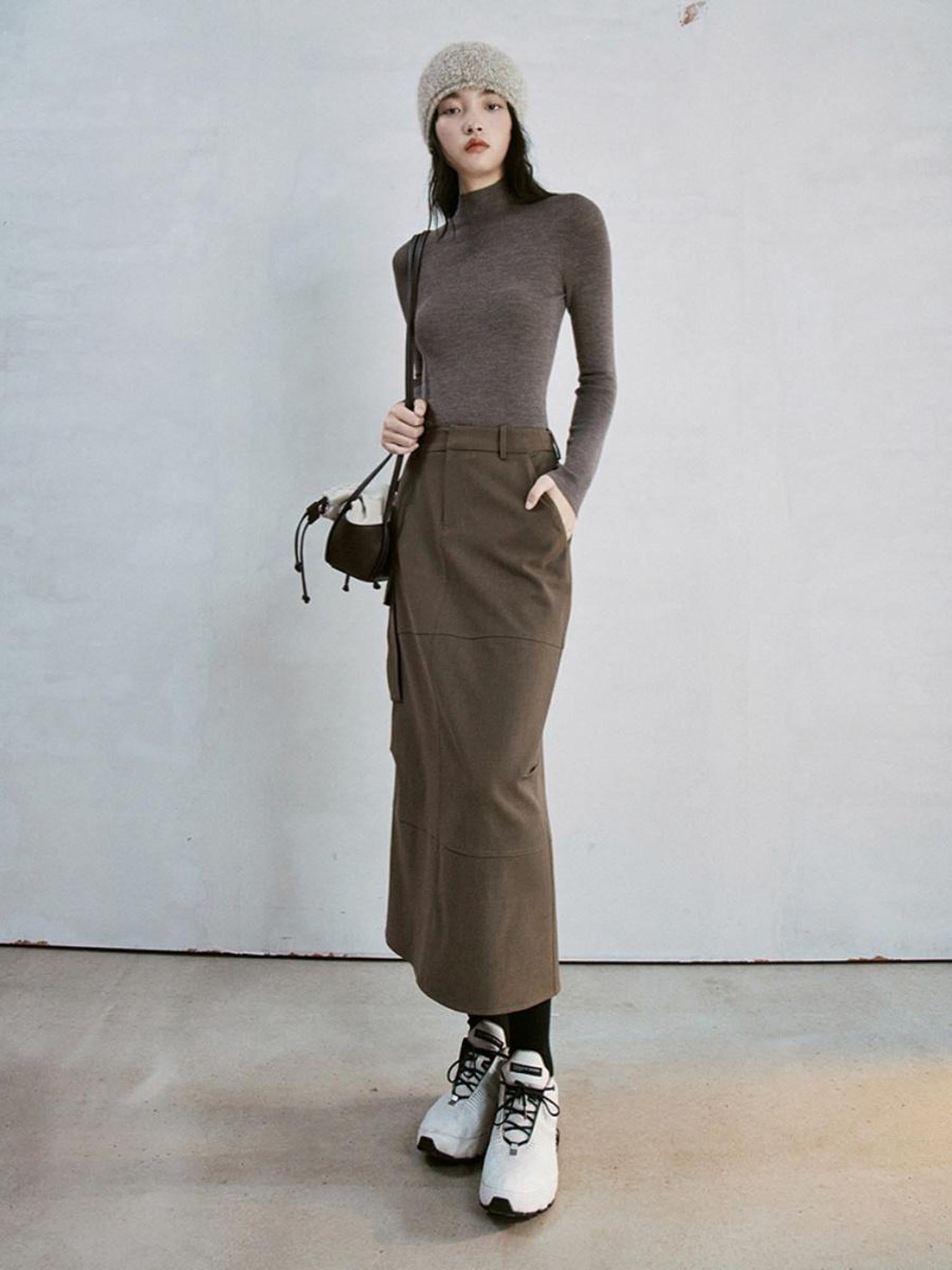 FUSSED Superfine 18g Merino Wool Seamless Layering Knit Top V-neck T-shirt Long Sleeve