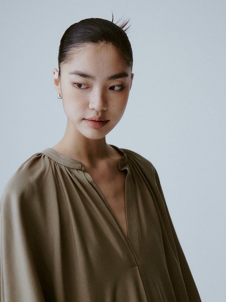 FUSSED Tea Brown Batwing Sleeve V-neck Women&
