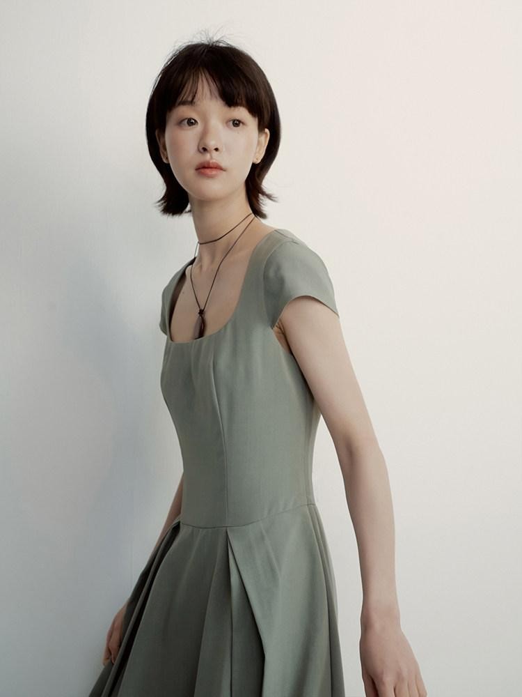 FUSSED Tea Color Hand Pleated Cocoon Square Neck Women&