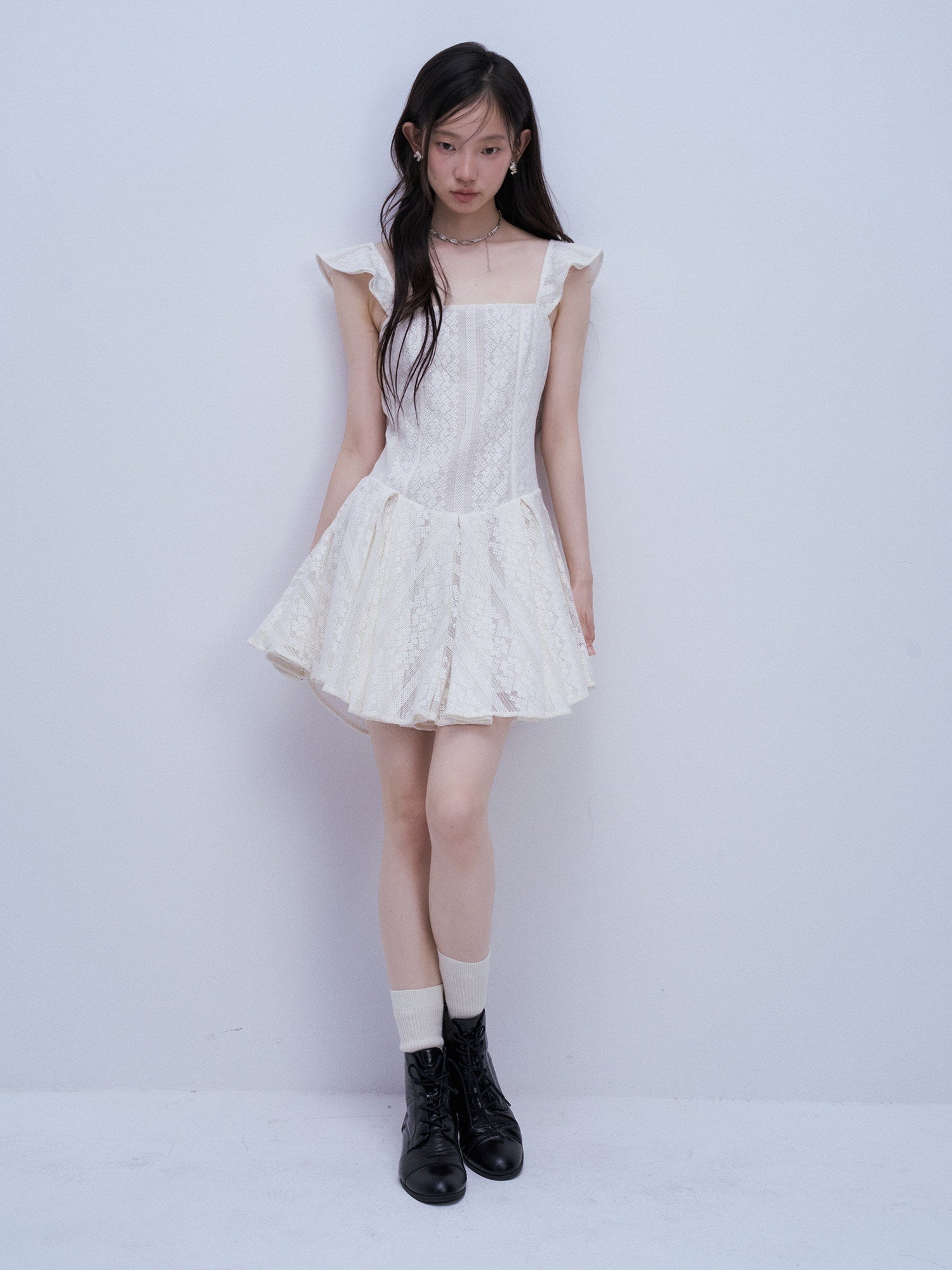 FUSSED_Tea_White_Lace_Jacquard_Layered_Pleated_Women&