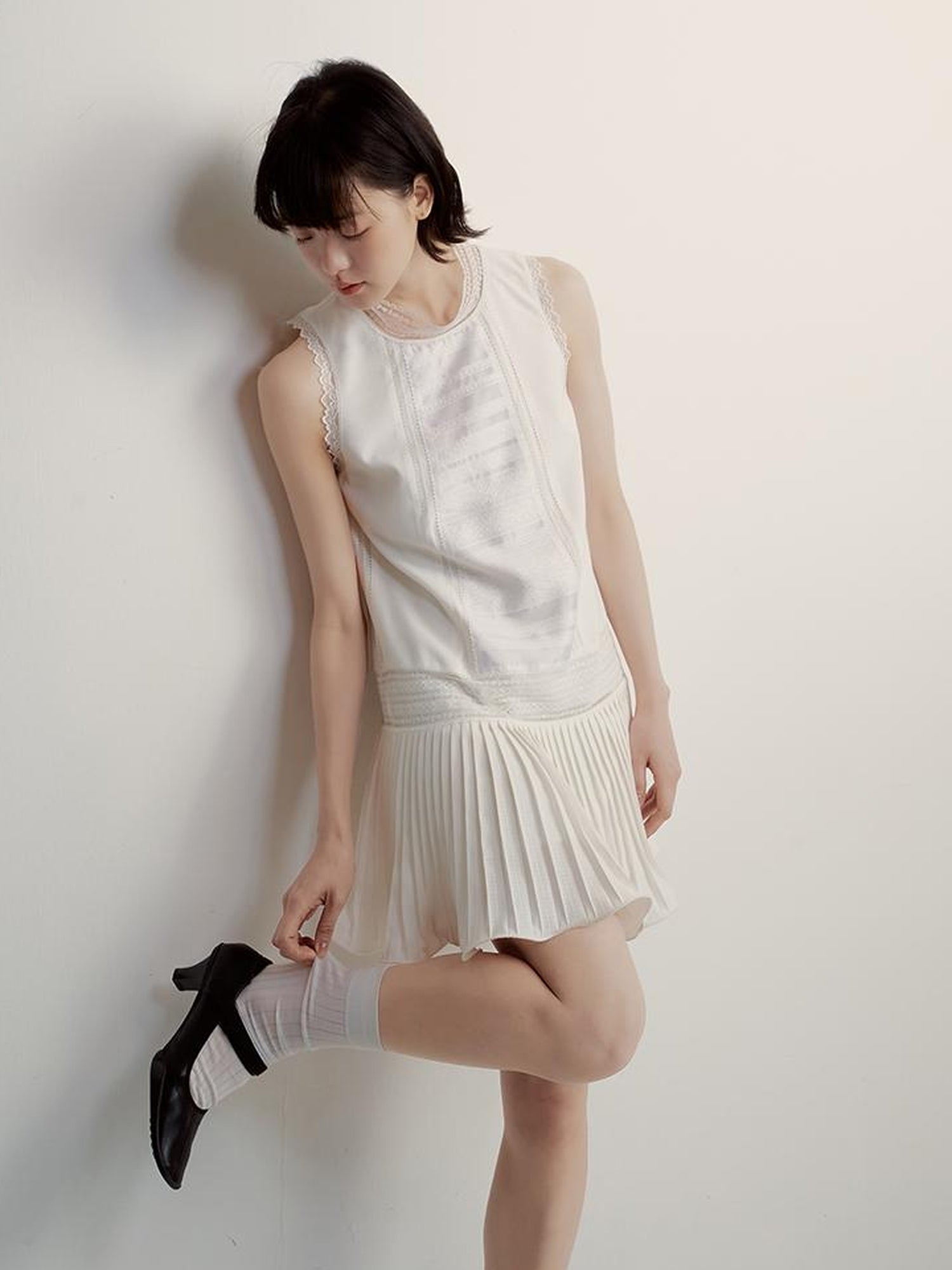 FUSSED Textured Lace Paneled Pleated College Dress V Neck T Shirt Long Sleeve