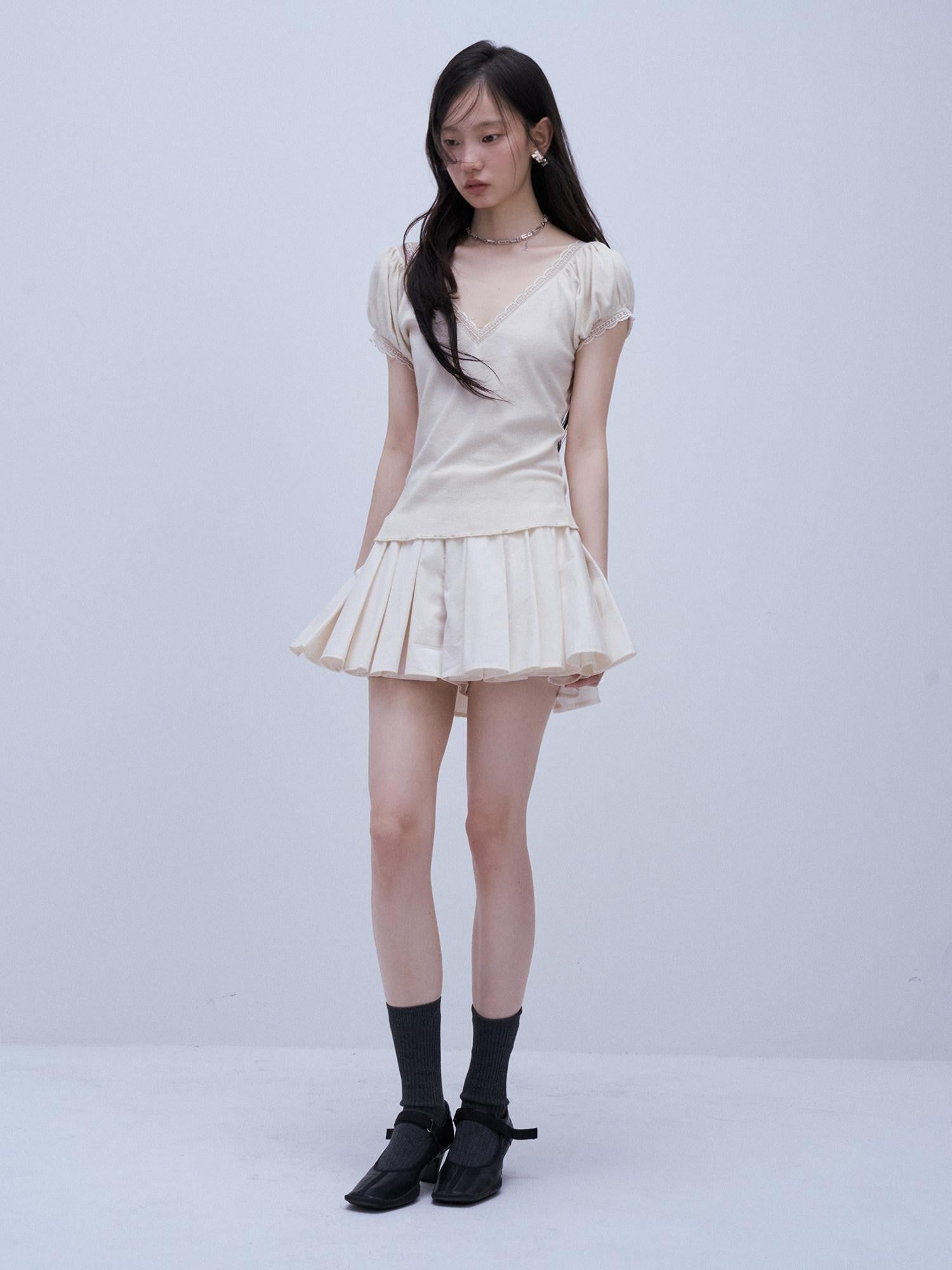 FUSSED Two Tone V-neck Puff Sleeve Patchwork Knit Women&