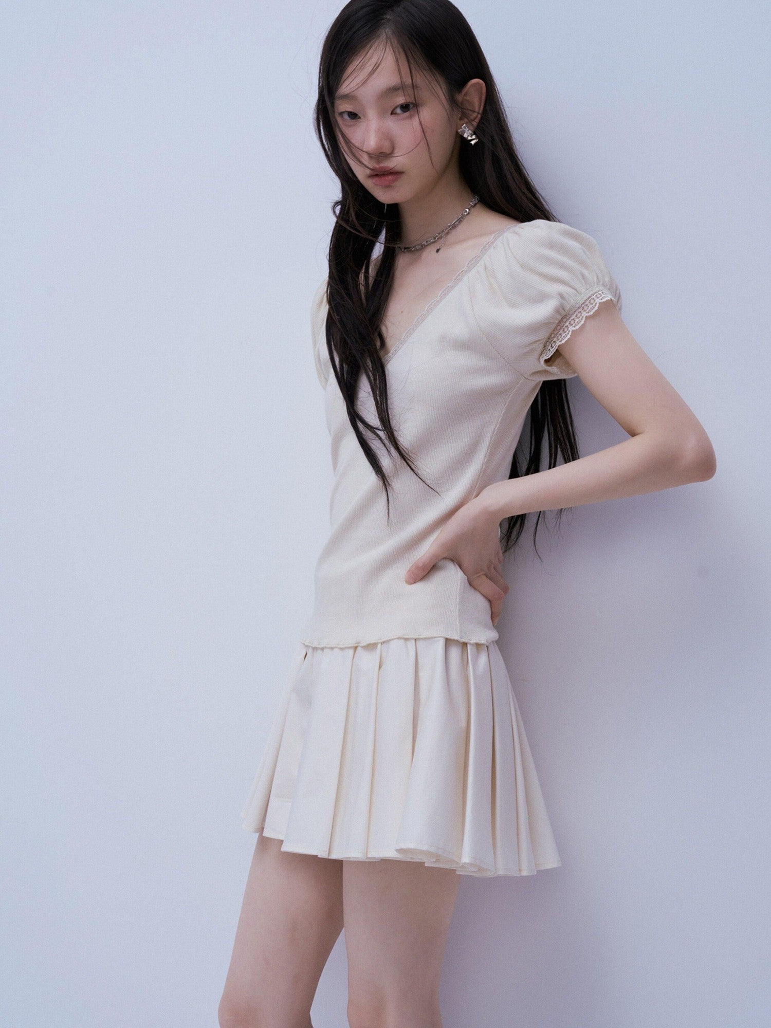 FUSSED Two Tone V-neck Puff Sleeve Patchwork Knit Women&