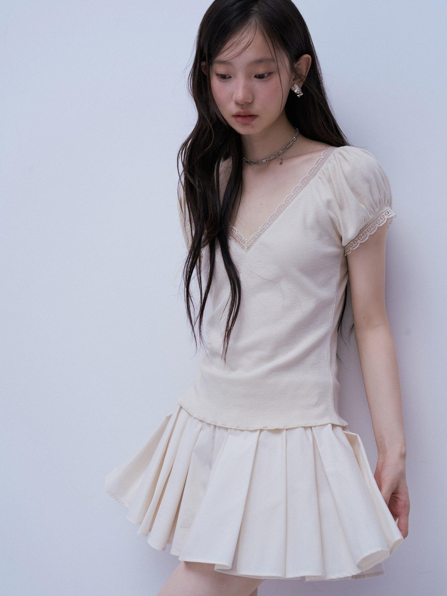 FUSSED Two Tone V-neck Puff Sleeve Patchwork Knit Women&