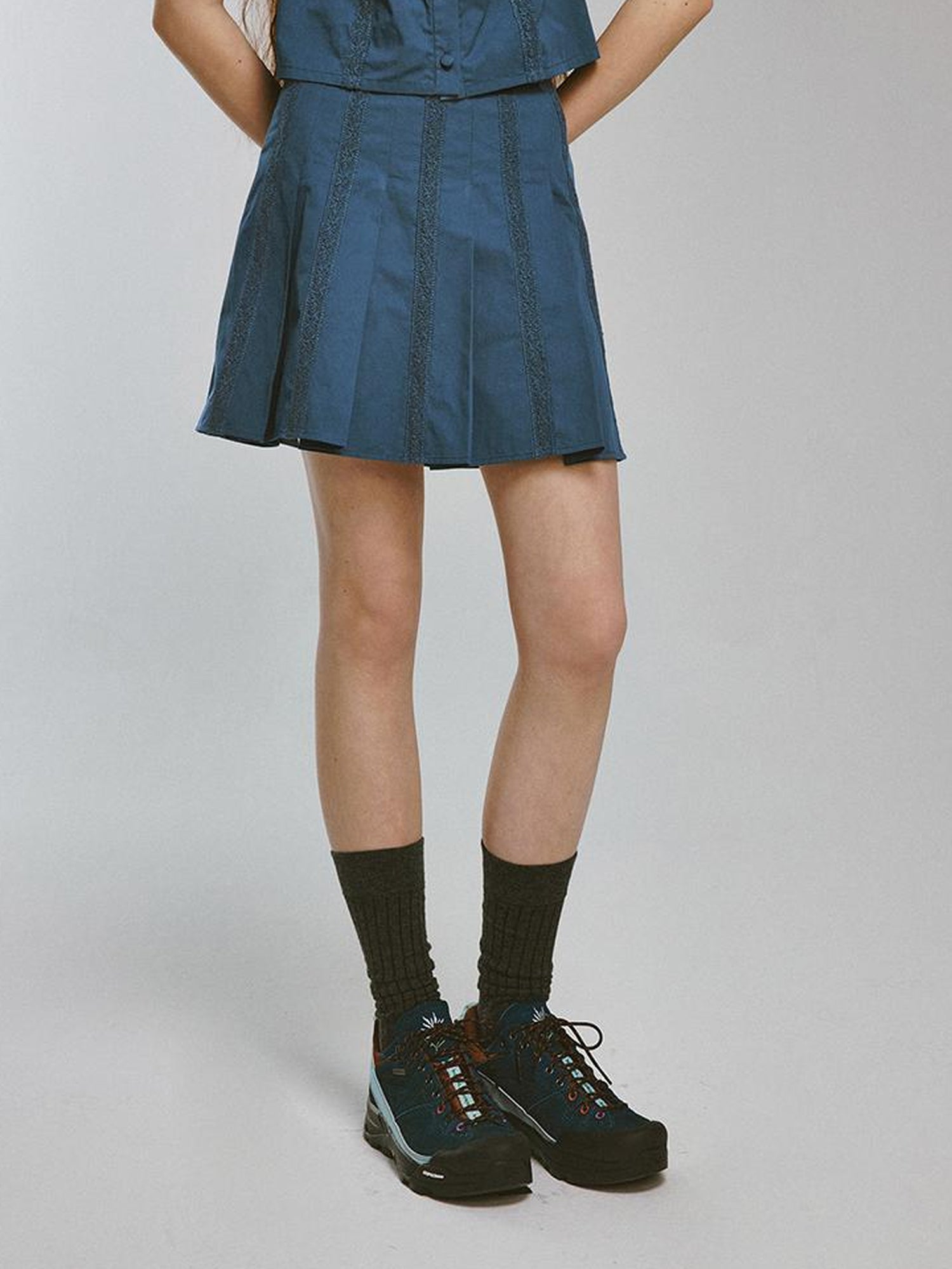 FUSSED V-Neck T-Shirt Long-Sleeve Tiered Flutter Sleeve Lace Trim Playful Prussian Set